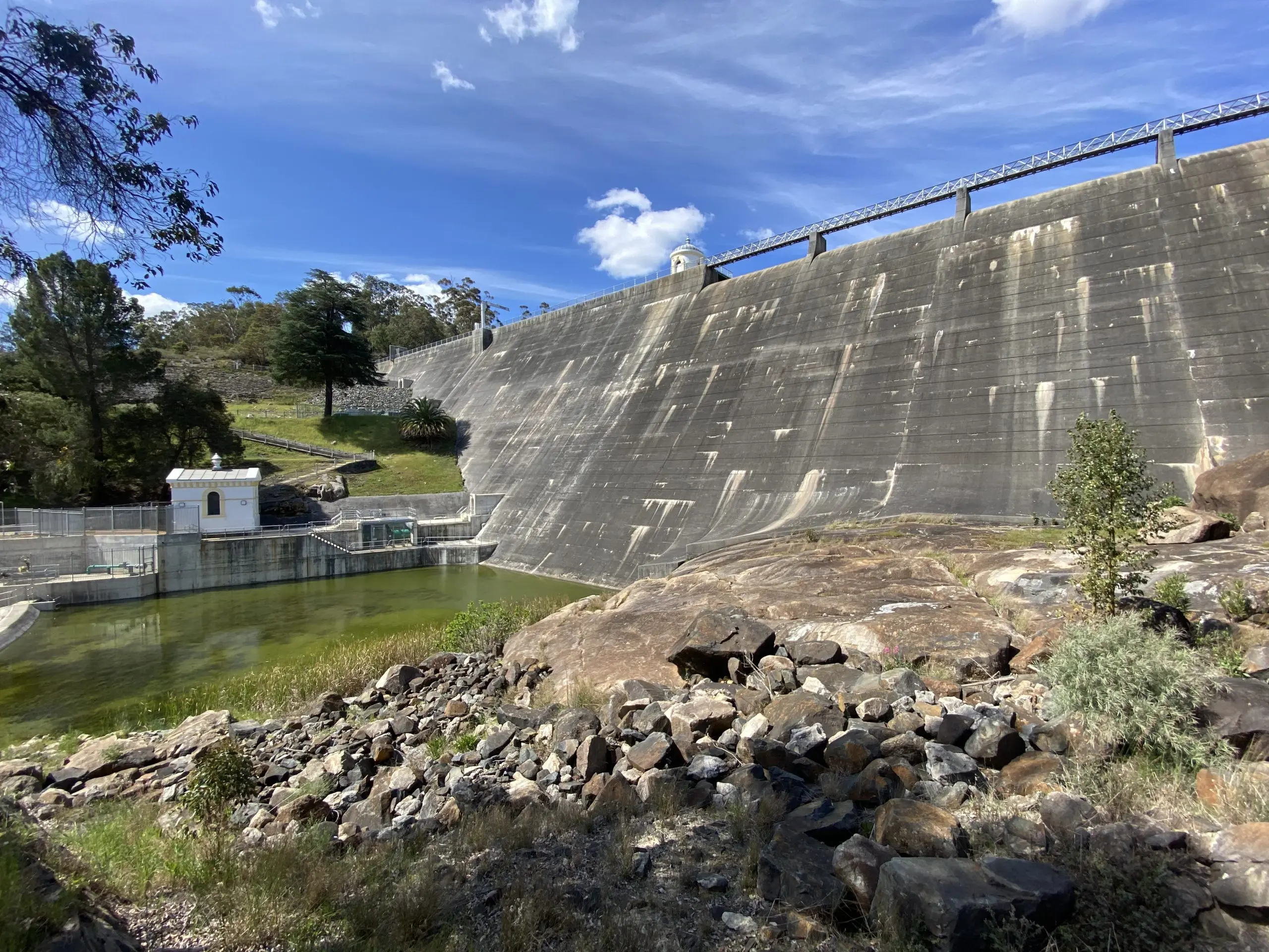 Mundaring Weir Wall - Francesca Flynn